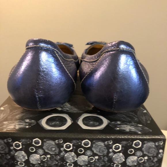 Prada blue metallic flats w box and shoe bags - Picture 4 of 8